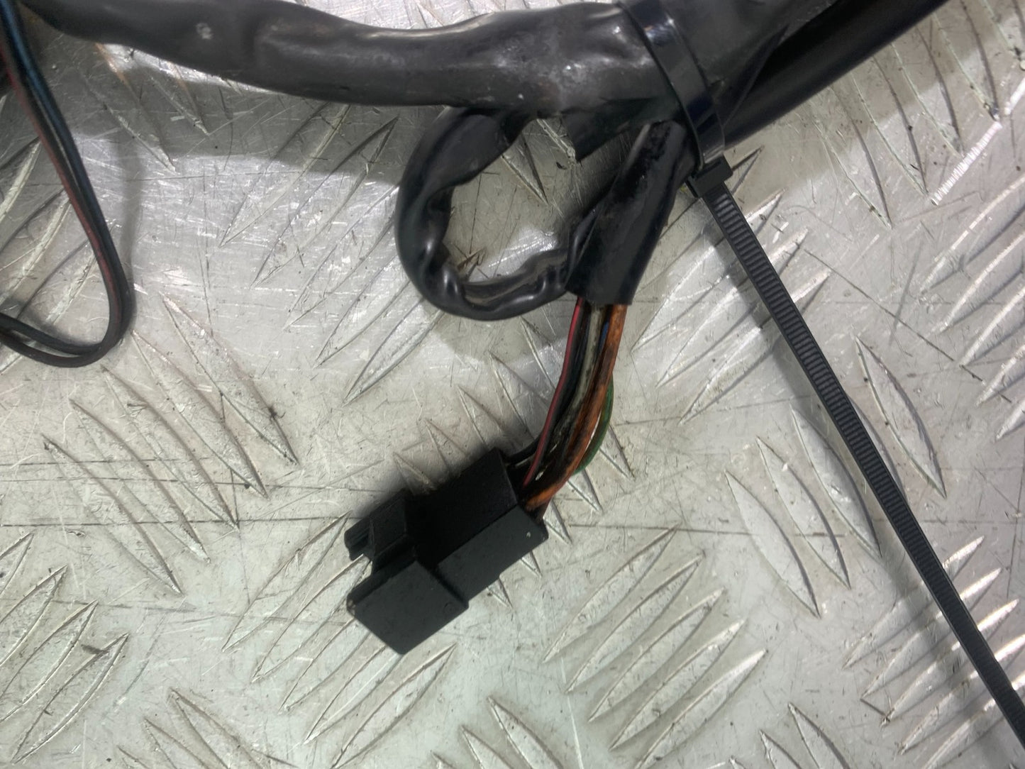 SUZUKI SV650 SV 650 mk1 RIGHT SWITCH GEAR   1999-2002 (CMB1238)