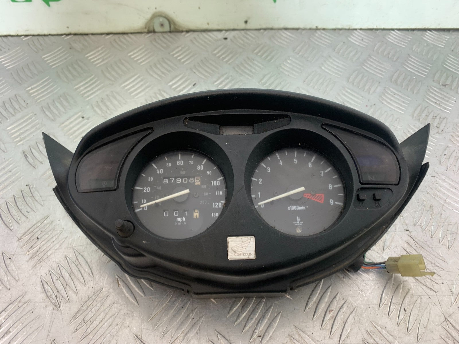 HONDA NT650 V DEAUVILLE CLOCKS  YEAR 1999 (CMB1268)