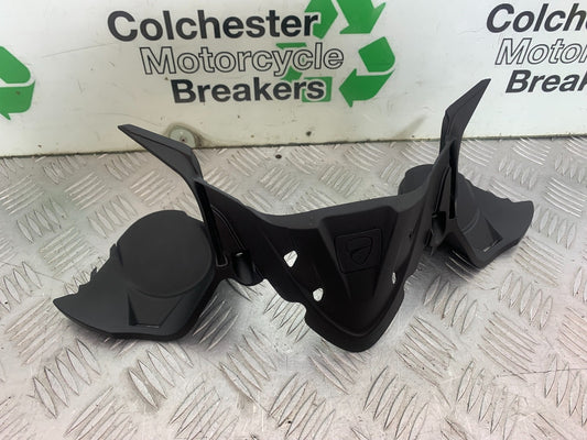 DUCATI 1299 PANIGALE TOP FAIRING INFILL PANEL YEAR 2016 (CMB 1187)