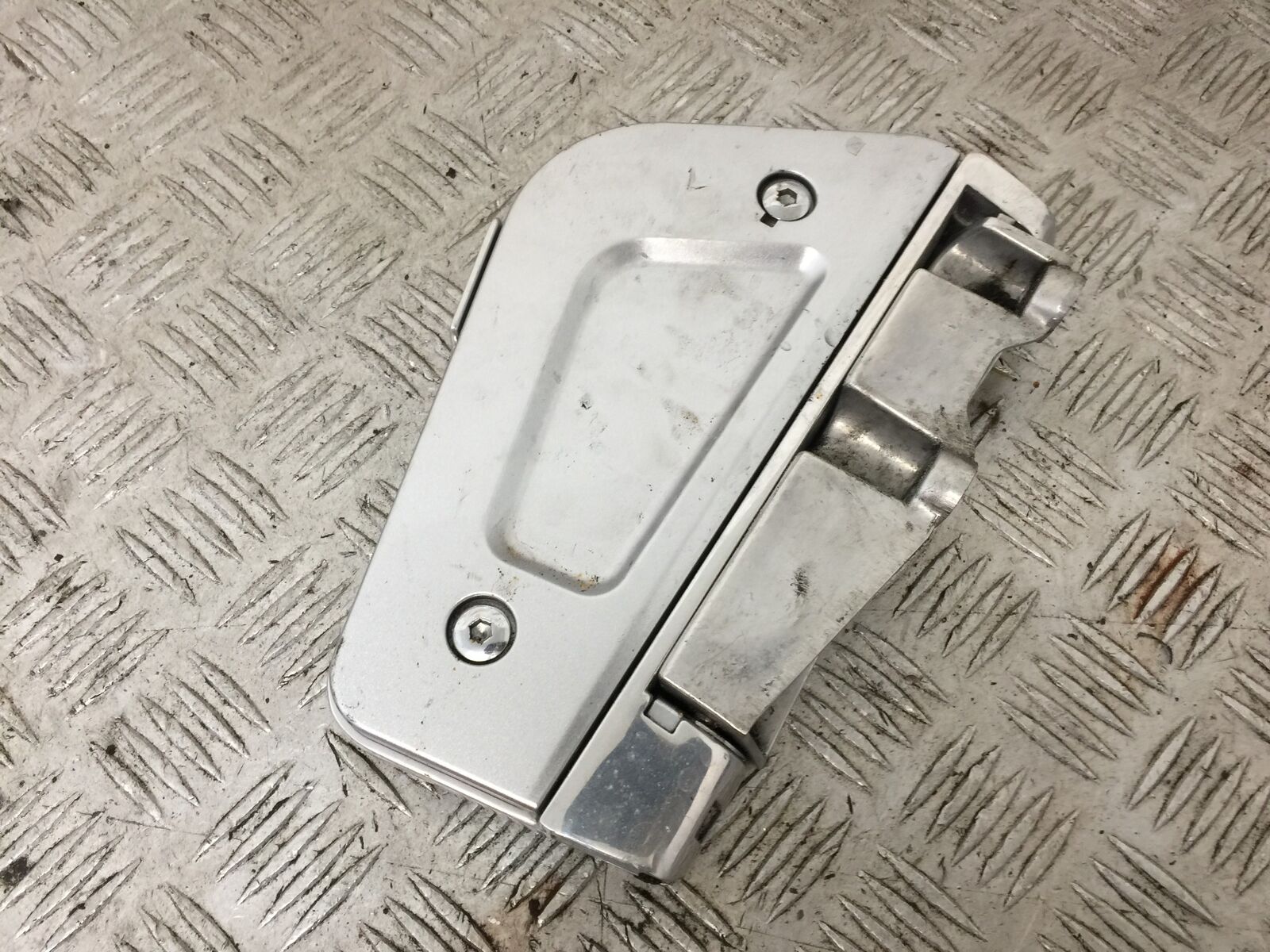 HONDA GL1800 GL 1800 RIGHT FOOTBOARD  YEAR 2004-10 ABS (STOCK 890)