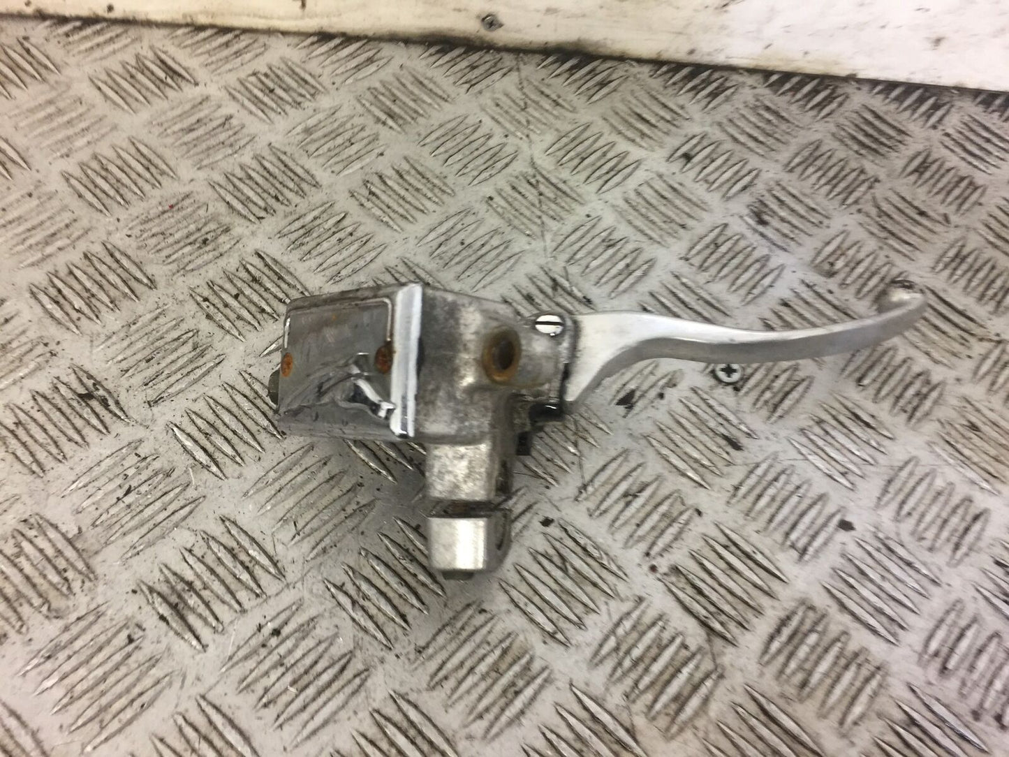 HONDA VT1100 C SHADOW FRONT BRAKE MASTER CYLINDER YEAR 1987-1996  (STOCK 540)