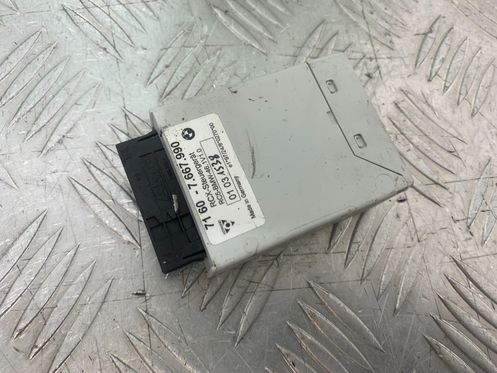 BMW K1200 K 1200 LT RELAY BOX  YEAR 1999-07 (CMB1271)