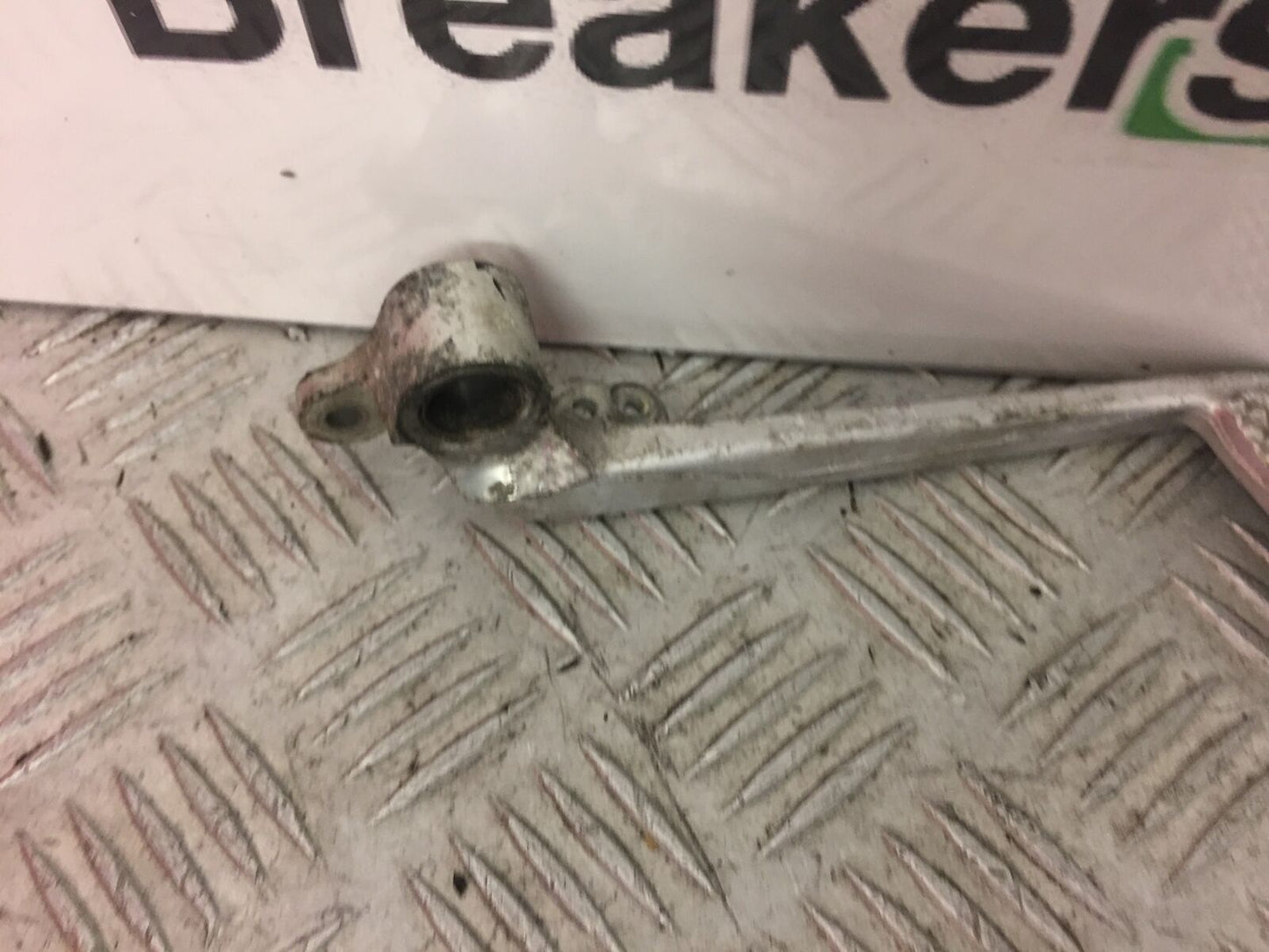 YAMAHA YZF R1 REAR BRAKE PEDAL  2007