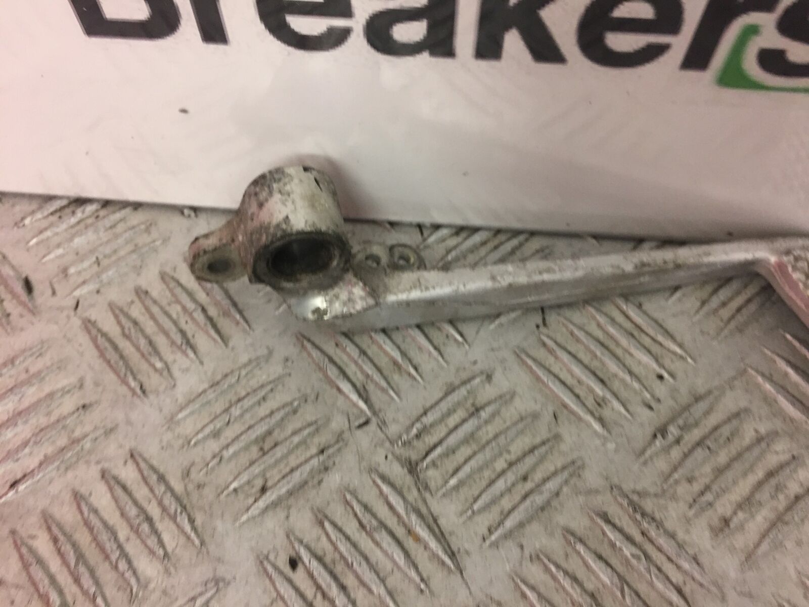 YAMAHA YZF R1 REAR BRAKE PEDAL  2007