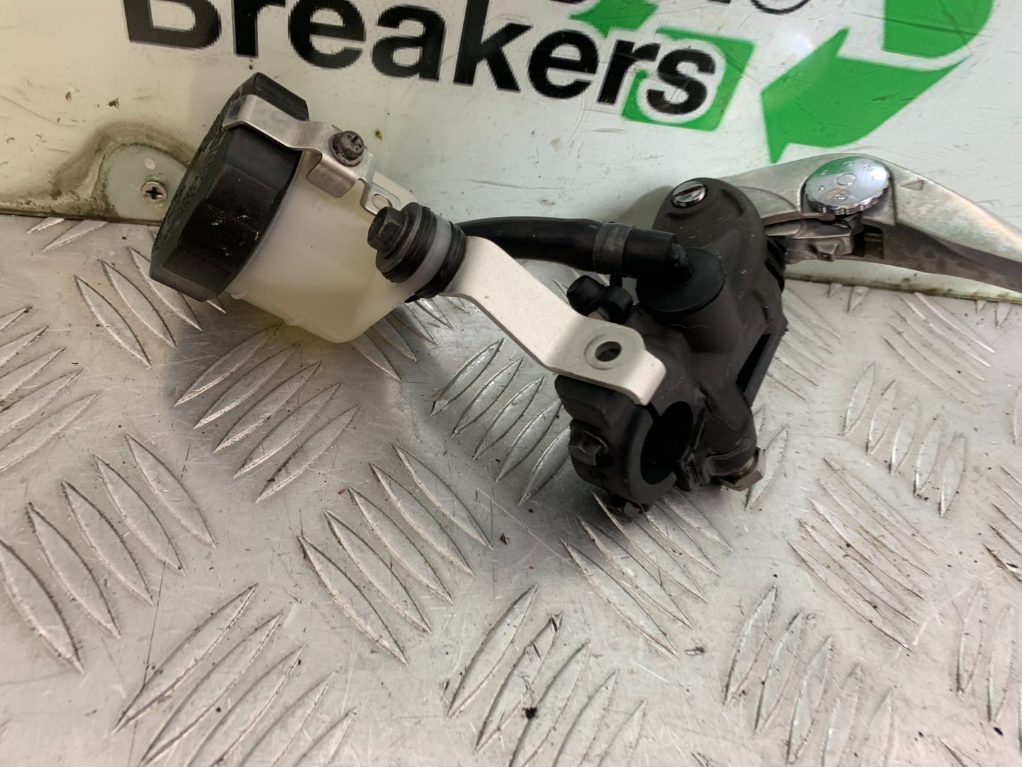 HONDA CBR1000 RR FRONT MASTER CYLINDER YEAR  2008-2011  (CMB1330)