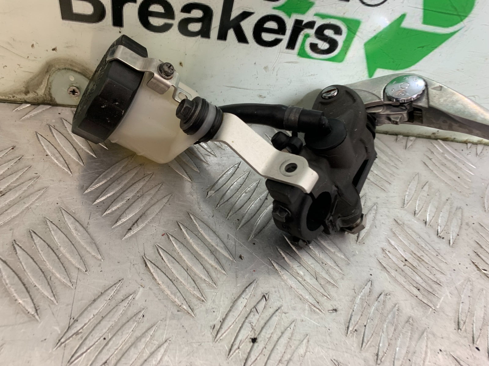 HONDA CBR1000 RR FRONT MASTER CYLINDER YEAR  2008-2011  (CMB1330)