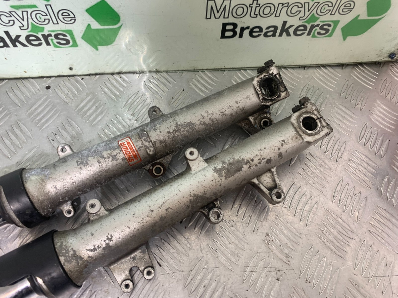 HONDA VFR800 PRE V-TEC FORKS (BENT)  YEAR 1998-2001 (CMB1233)