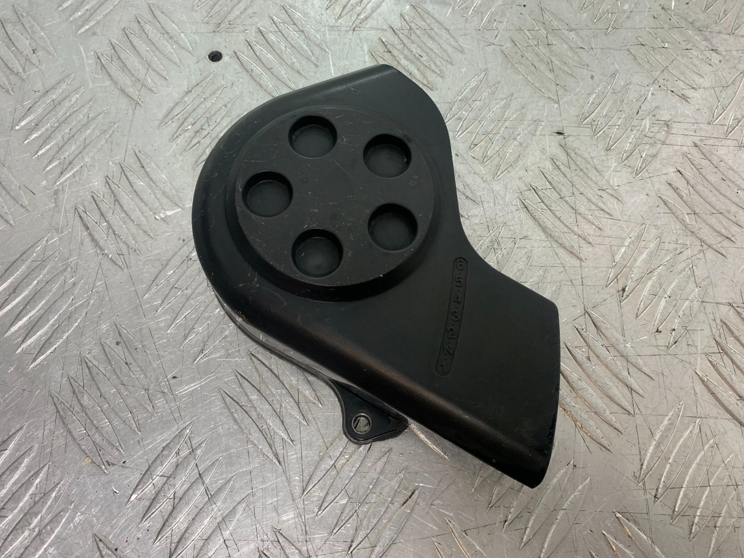 HONDA CBR600 CBR 600 FX FY SPROCKET COVER   YEAR 1999-2000 (CMB1287)
