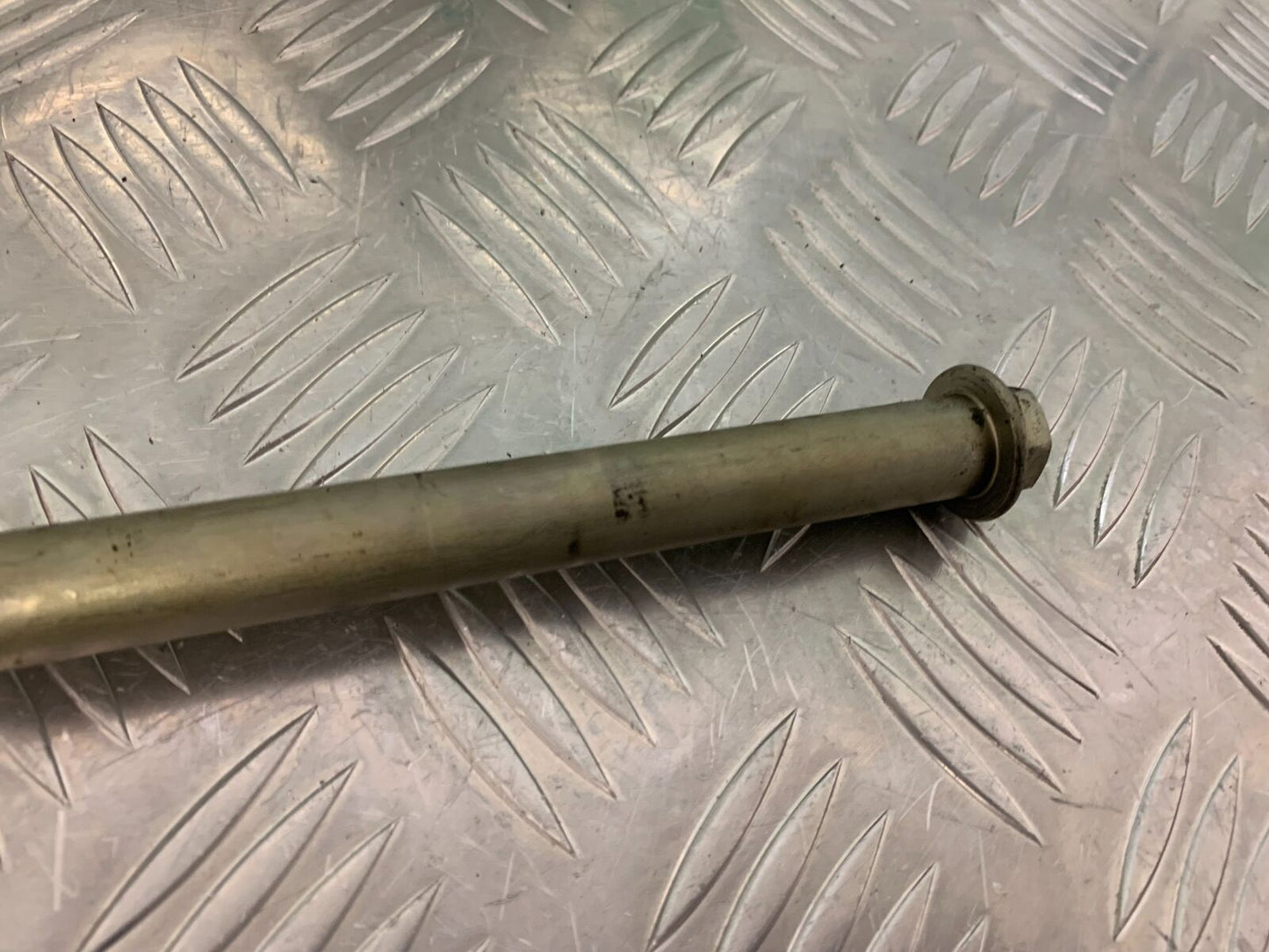 TRIUMPH TIGER 800 XCX SWINGARM SPINDLE  YEAR 2015-2017  (STOCK 966)