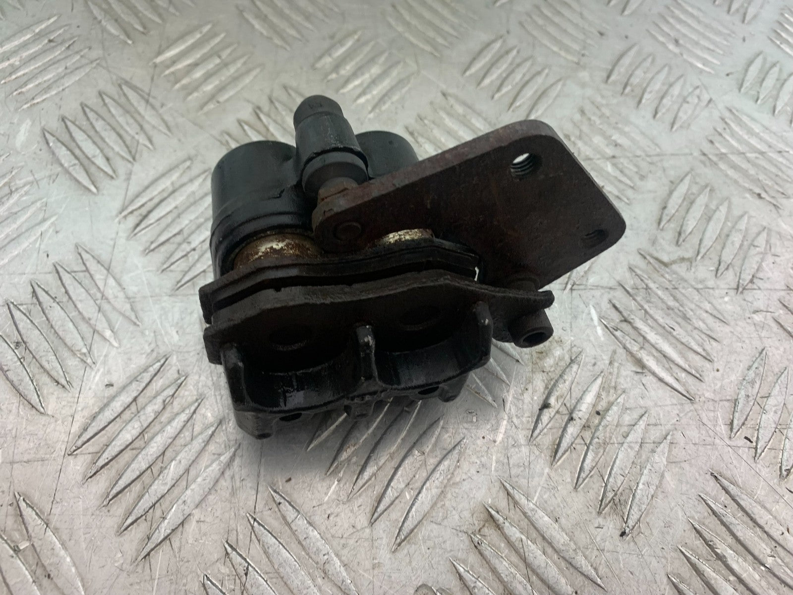NECO ALEXONE 125 REAR CALIPER  YEAR 2016-2022  (CMB1273)