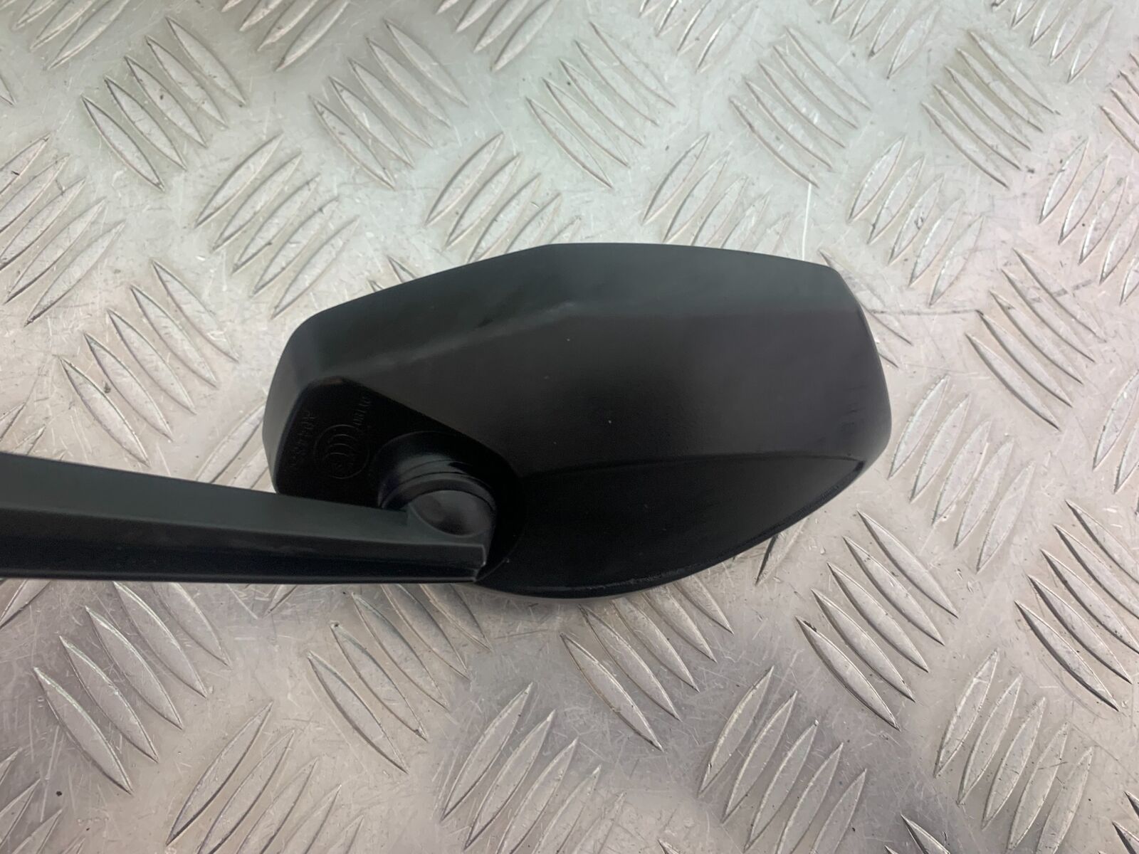 DUCATI DIAVEL 1200 RIGHT MIRROR  YEAR 2014-17 (CMB1054)