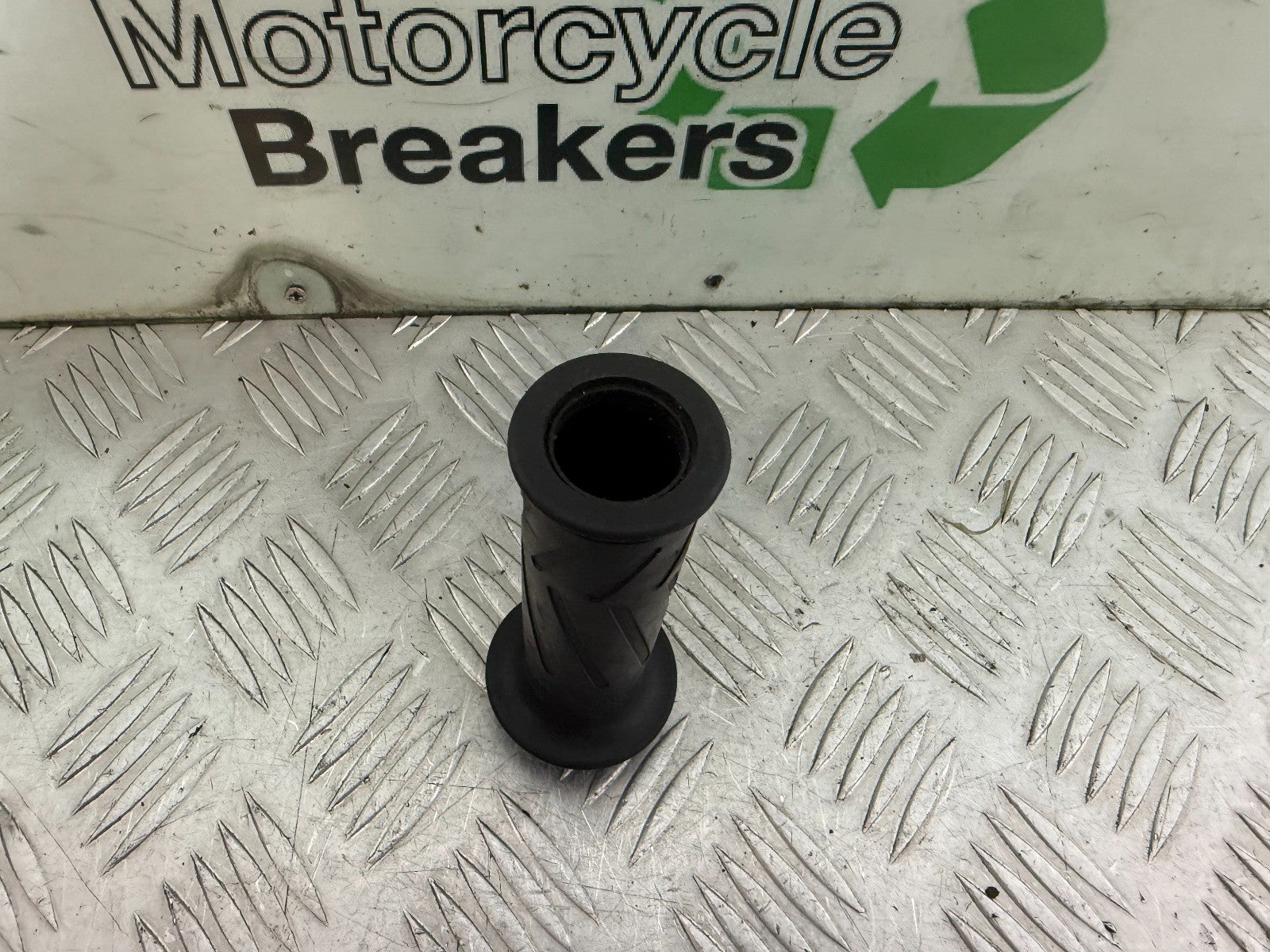 YAMAHA XT660 OEM THROTTLE TWIST GRIP YEAR 2004-2016