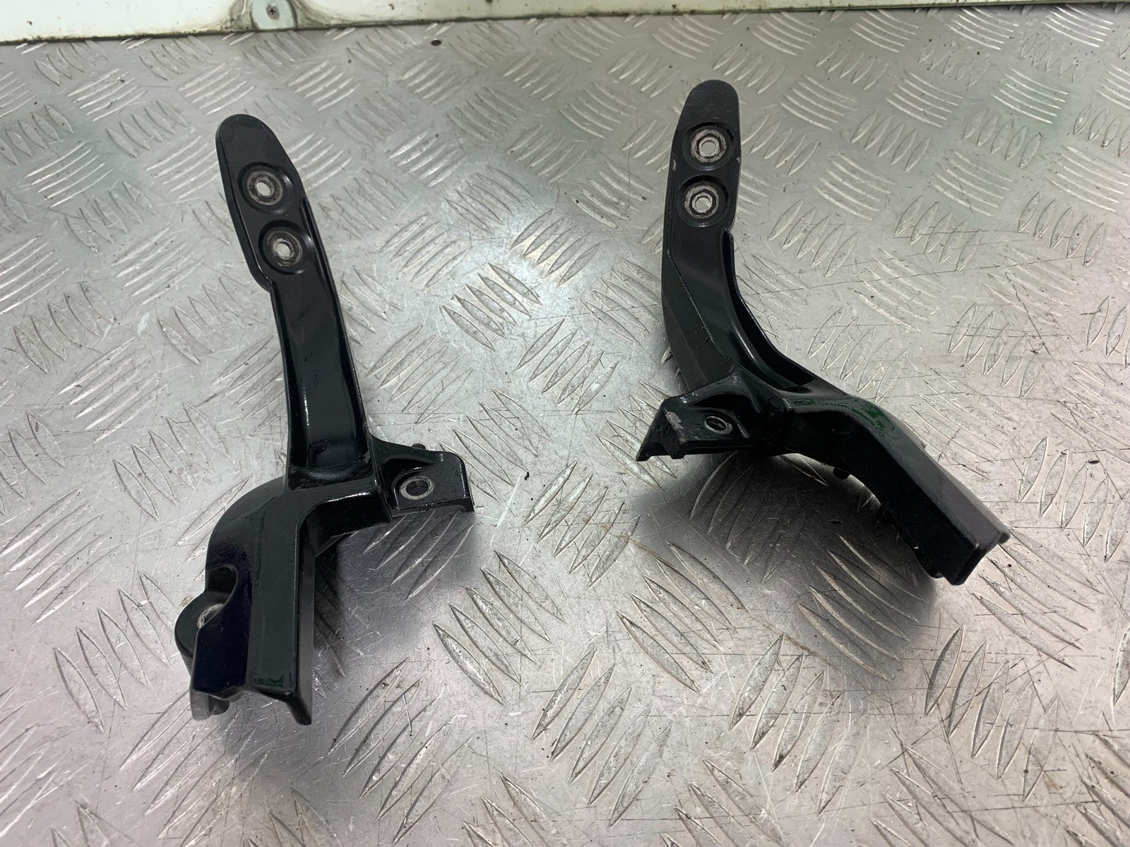 YAMAHA FZS600 FAZER 600 MIRROR ARMS YEAR 1998-2001 (CMB1267)