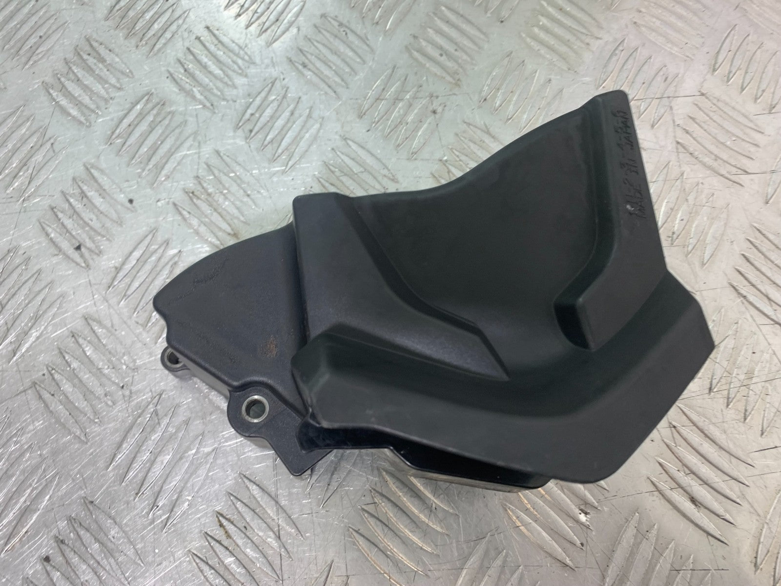 YAMAHA YZF R1 4C8 SPROCKET COVER  YEAR 2007-2008 (CMB1237)