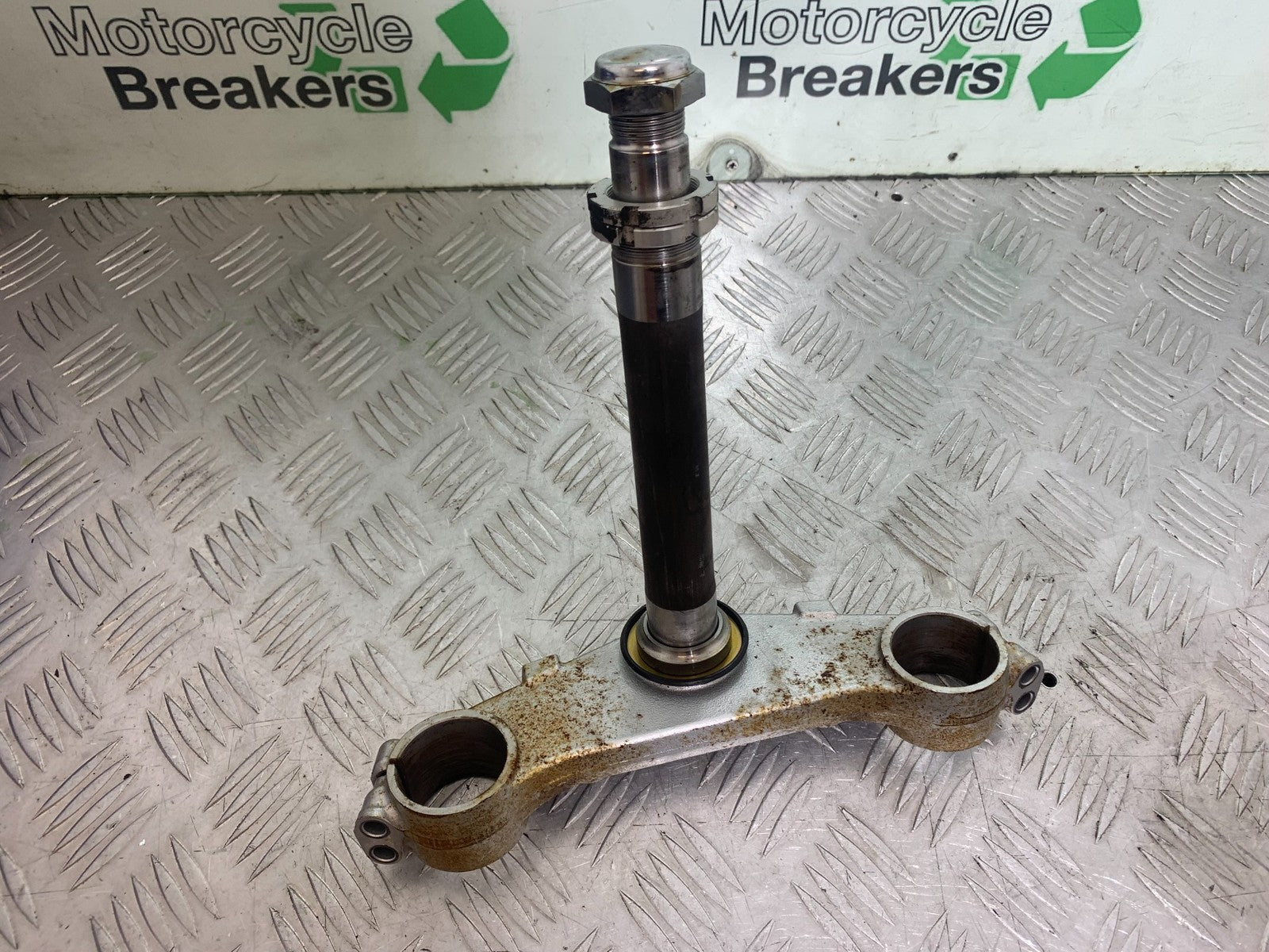SUZUKI GSR600 GSR 600 BOTTOM YOKE   2006-2010 (CMB1177)