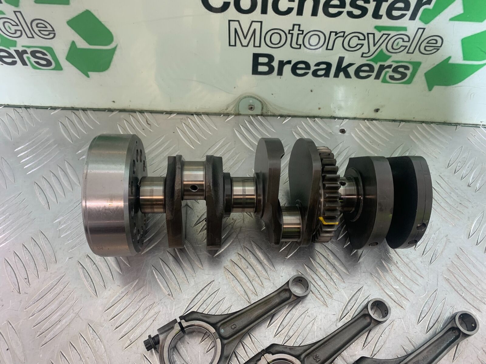 MV AGUSTA TURISMO VELOCE 800 CRANKSHAFT AND RODS  YEAR 2014-17 (CMB1051)