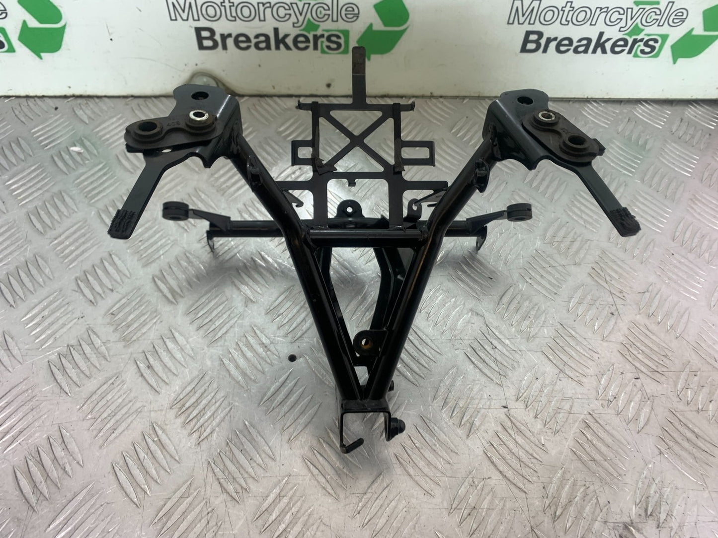 YAMAHA YZF R7 FAIRING BRACKET   YEAR 2022-2025 (CMB1255)