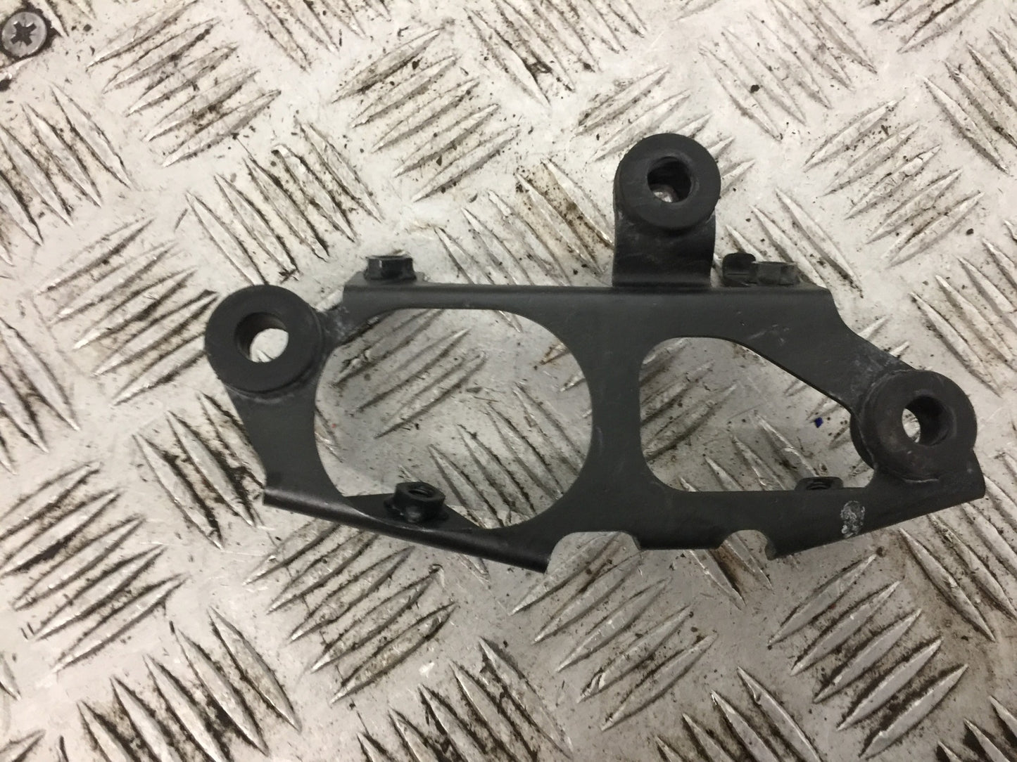YAMAHA MT03 SPEEDO BRACKET YEAR 2018  (STOCK 801)