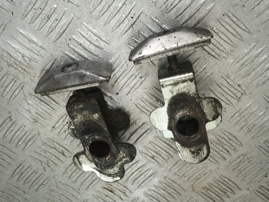 SUZUKI GSF600 GSF 600 BANDIT CHAIN ADJUSTERS YEAR 2002 (STOCK 852)
