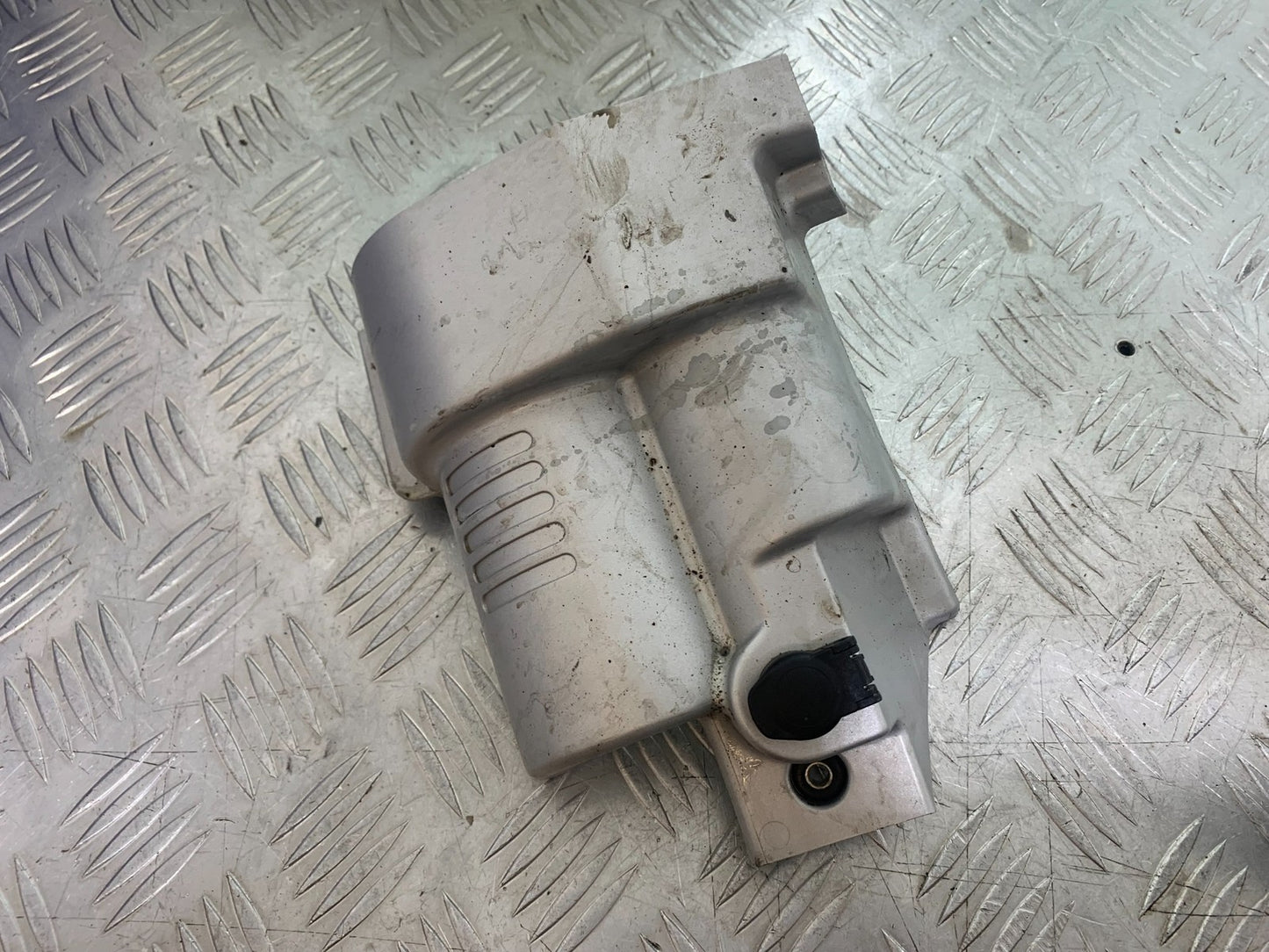 BMW R850 R R850R STARTER MOTOR COVER   YEAR 1994-2002 (CMB1170)