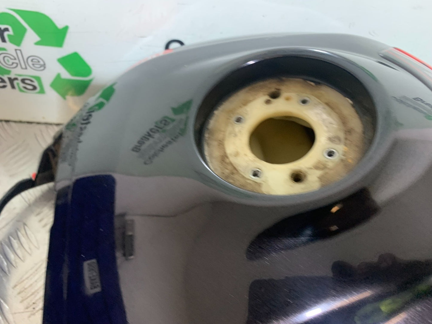 APRILIA RSV4 FACTORY PETROL TANK   YEAR 2009-2012(CMB1224)