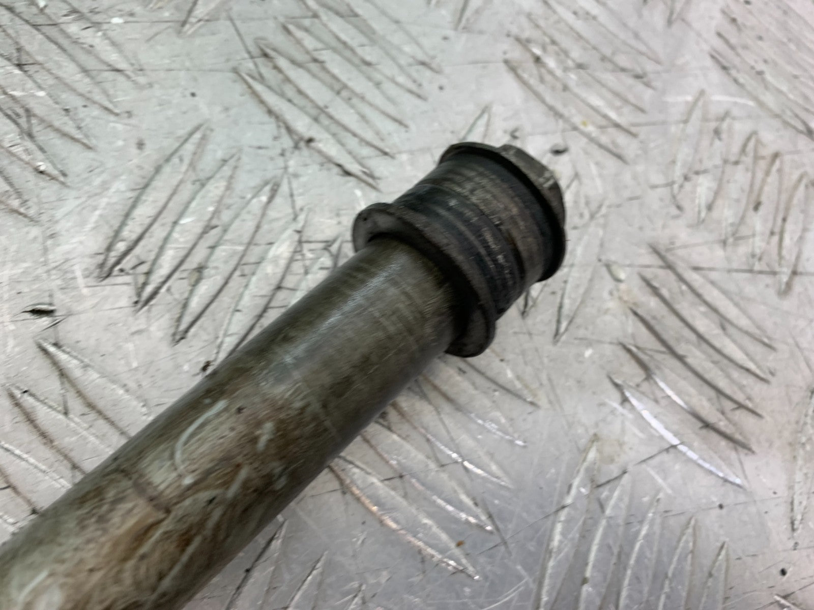 HONDA CBR1000 RR FRONT WHEEL SPINDLE  YEAR  2008-2011 (CMB1330)