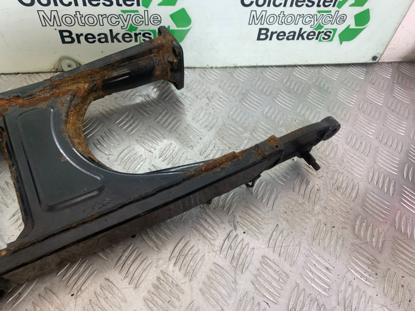 KAWASAKI VN1500 CLASSIC SWINGARM  YEAR 1999 -2006 (CMB1166)