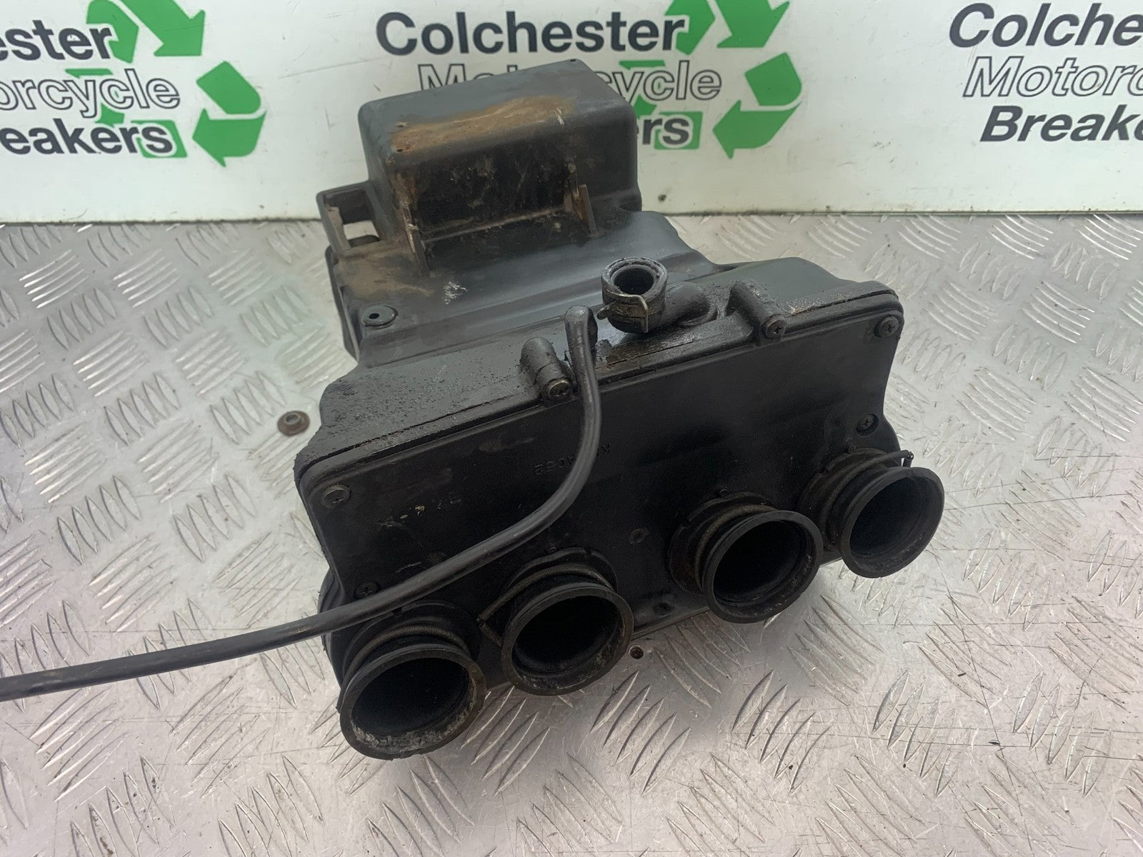 KAWASAKI GPZ600 GPZ 600 AIRBOX  YEAR 1988-90 (CMB1258)