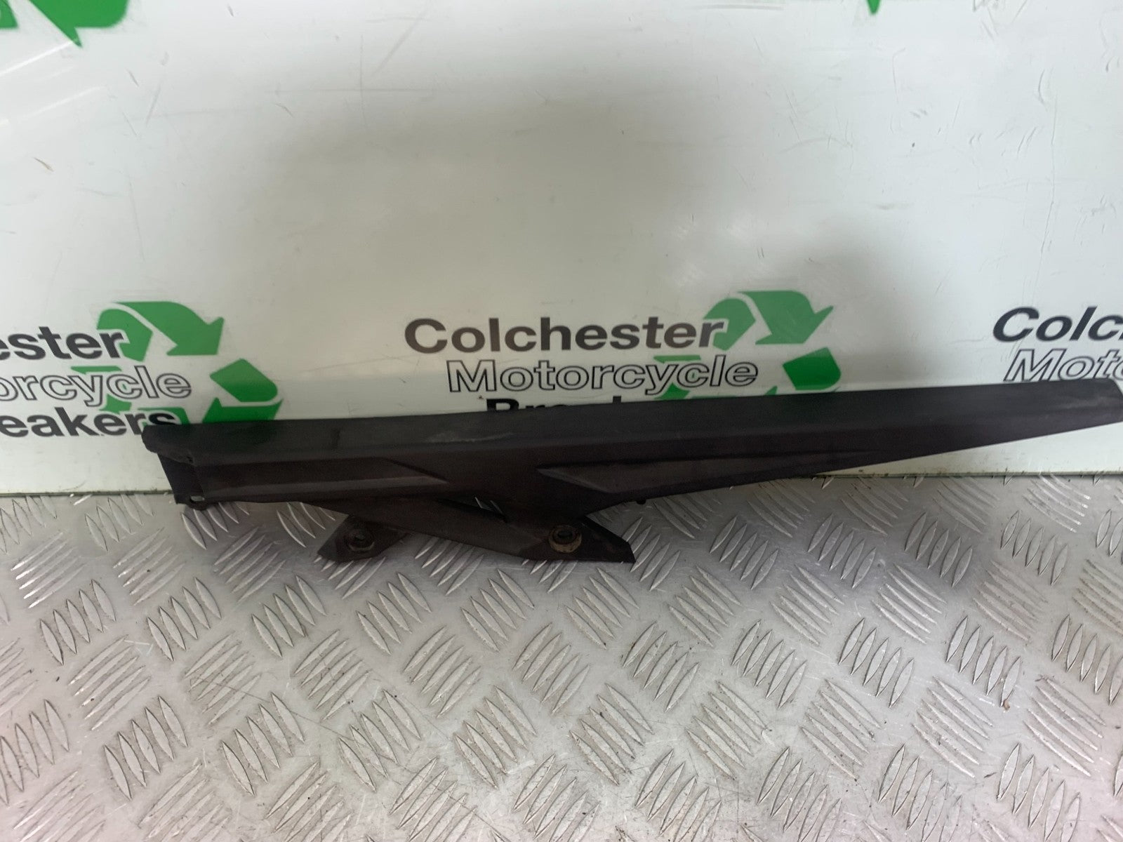 TRIUMPH TIGER 800 XRT CHAIN GUARD   2018-2020 (CMB1193)