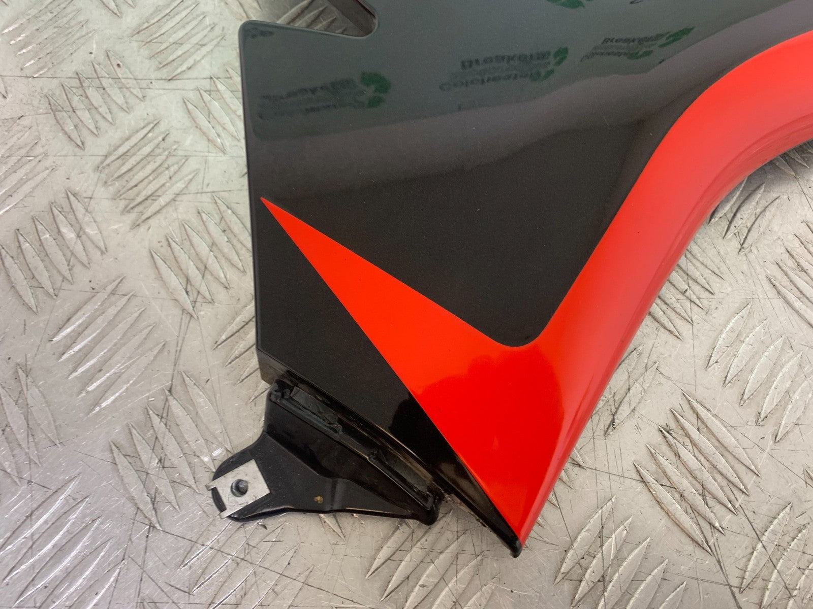 APRILIA RSV4 FACTORY RIGHT FAIRING PANEL YEAR 2009-2012 (CMB1224)