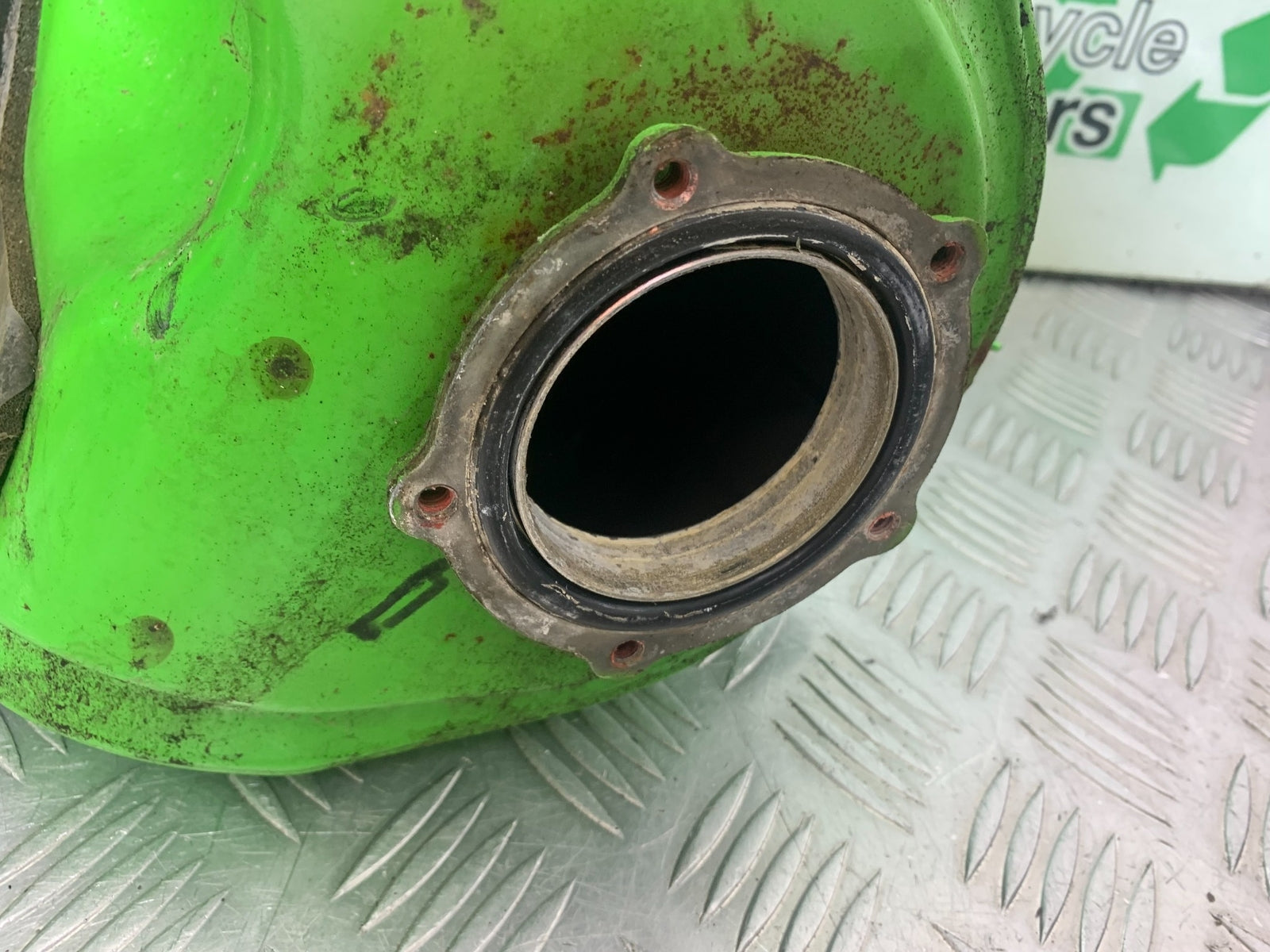 KAWASAKI ZX6R PETROL TANK  YEAR 2009-2012 (CMB1136)