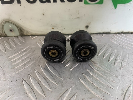 HONDA CBR1000 RR CBR 1000RR FIREBLADE R&G SWINGARM BOBBINS 2008-2011 (CMB1179)