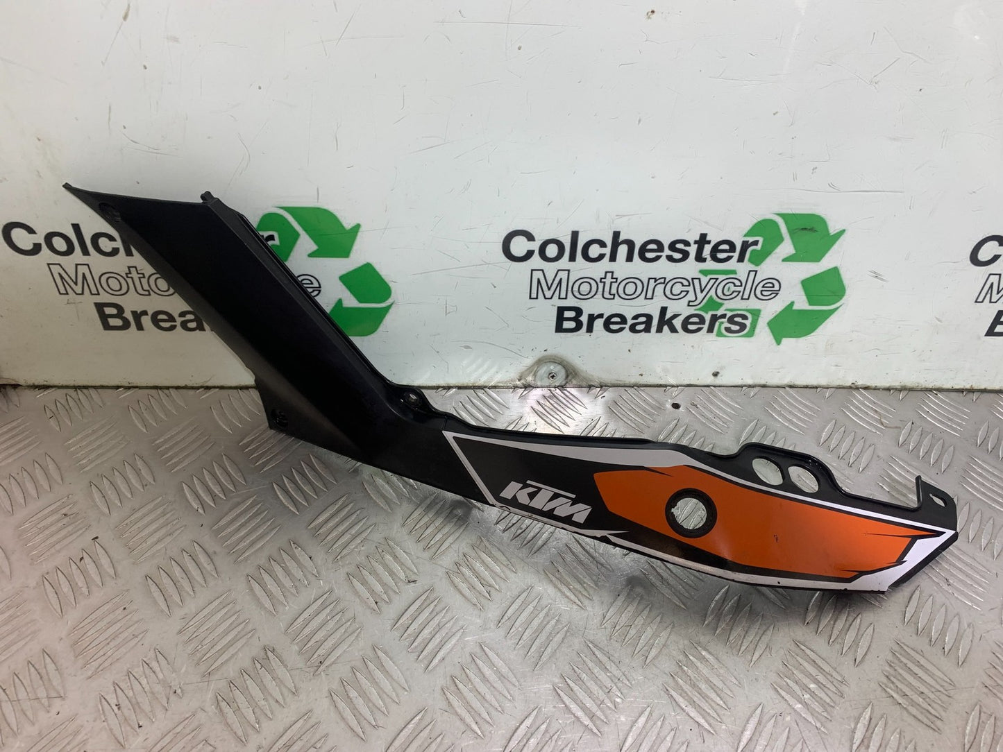 KTM DUKE 125 SEAT PANEL YEAR 2012-2016 (CMB1317)
