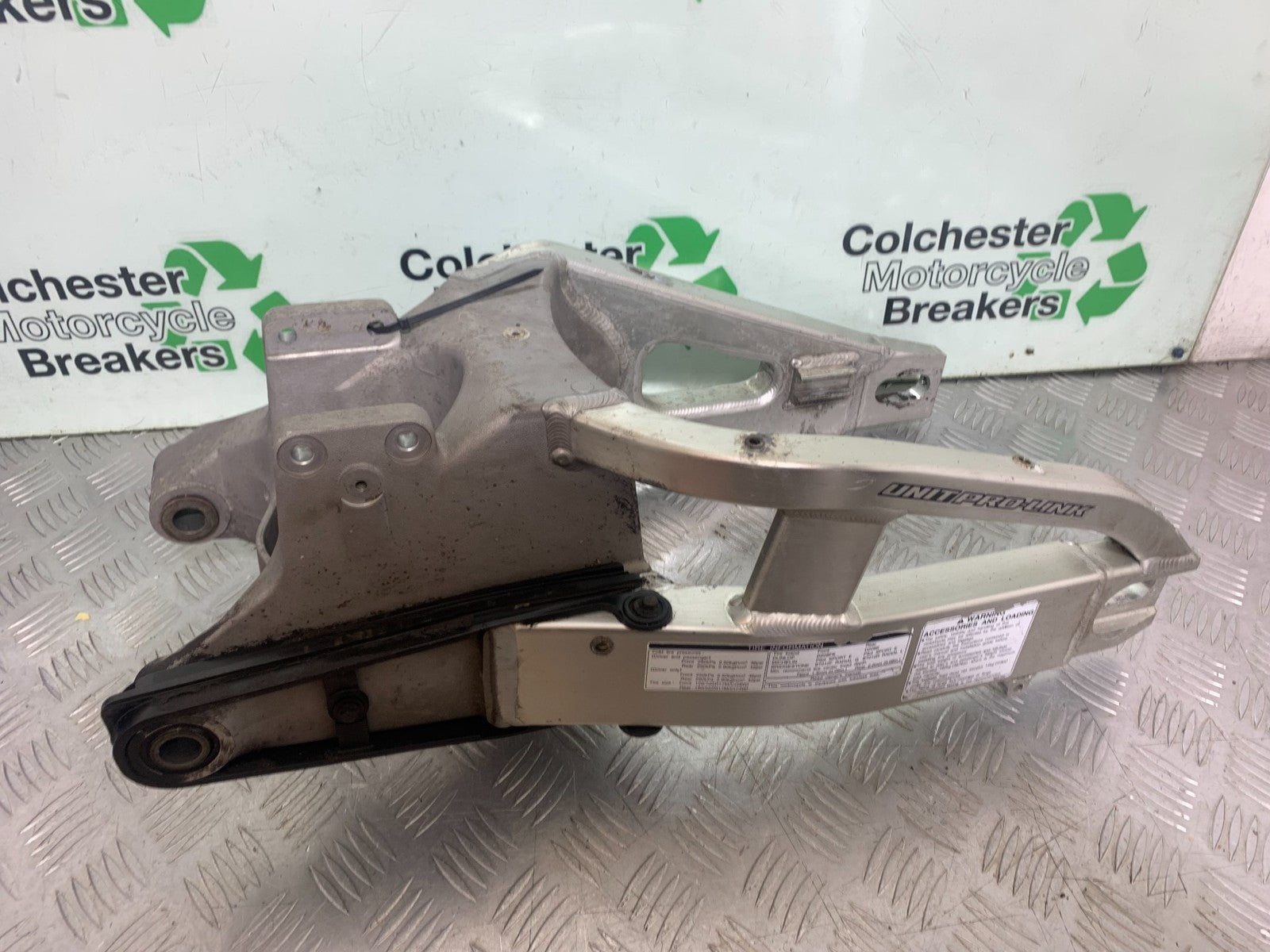 HONDA CBR600 CBR 600 RR SWINGARM  YEAR 2003-2004 CMB1173)