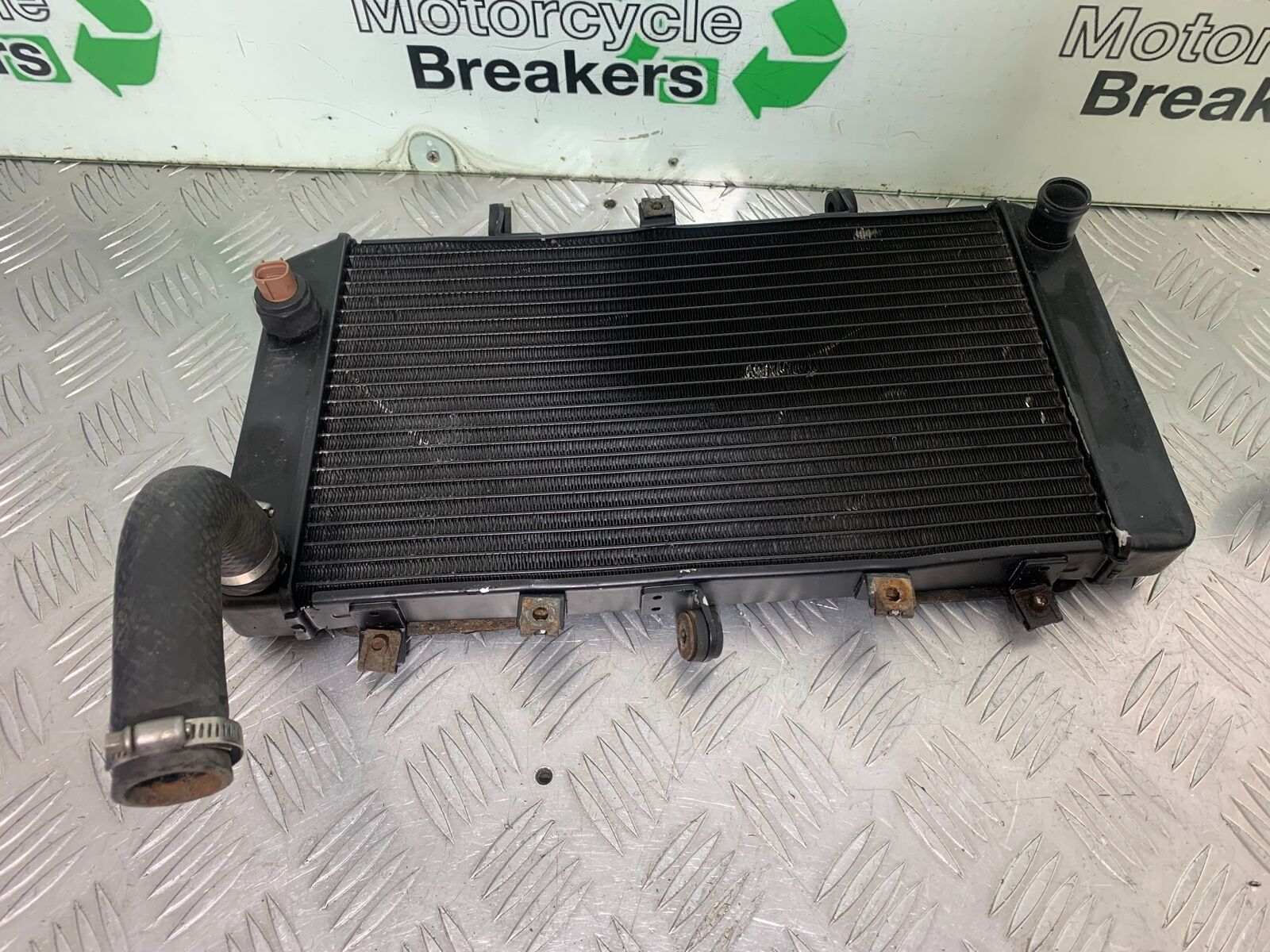 KAWASAKI Z750 Z 750 RADIATOR   YEAR 2004-2006  (CMB1104)