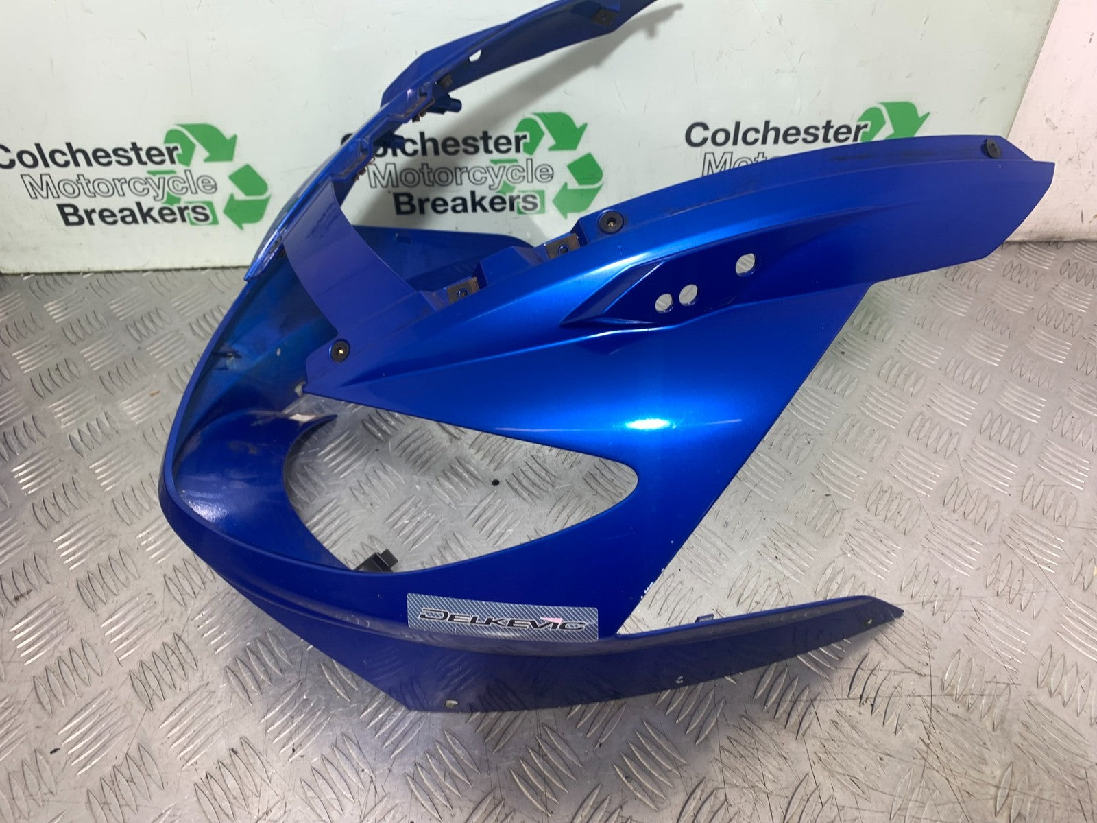 TRIUMPH 1050 SPRINT ST TOP FAIRING PANEL   YEAR 2004-2007 (CMB1197)