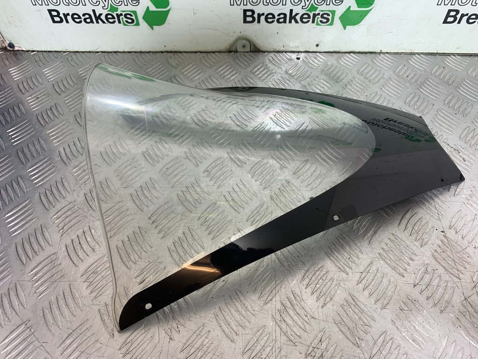 TRIUMPH 1050 SPRINT GT SCREEN  YEAR 2010-2016 (CMB1250)