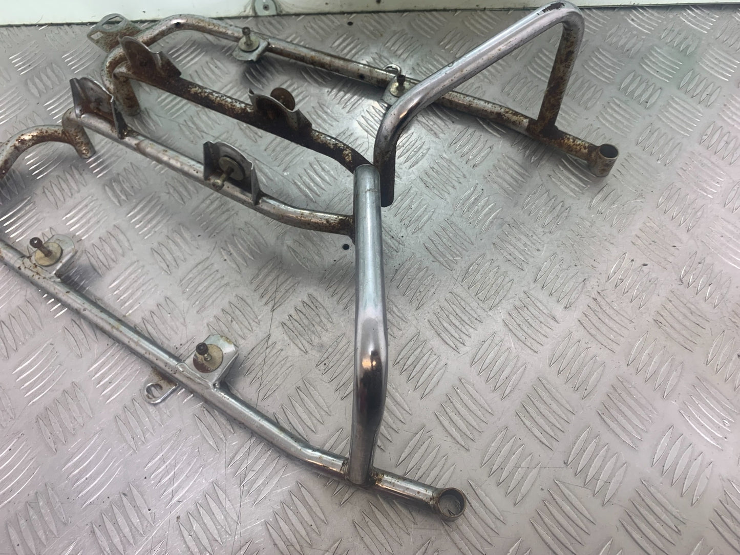 PIONEER XF250 PANNIER RAILS YEAR 2009 (CMB1143)