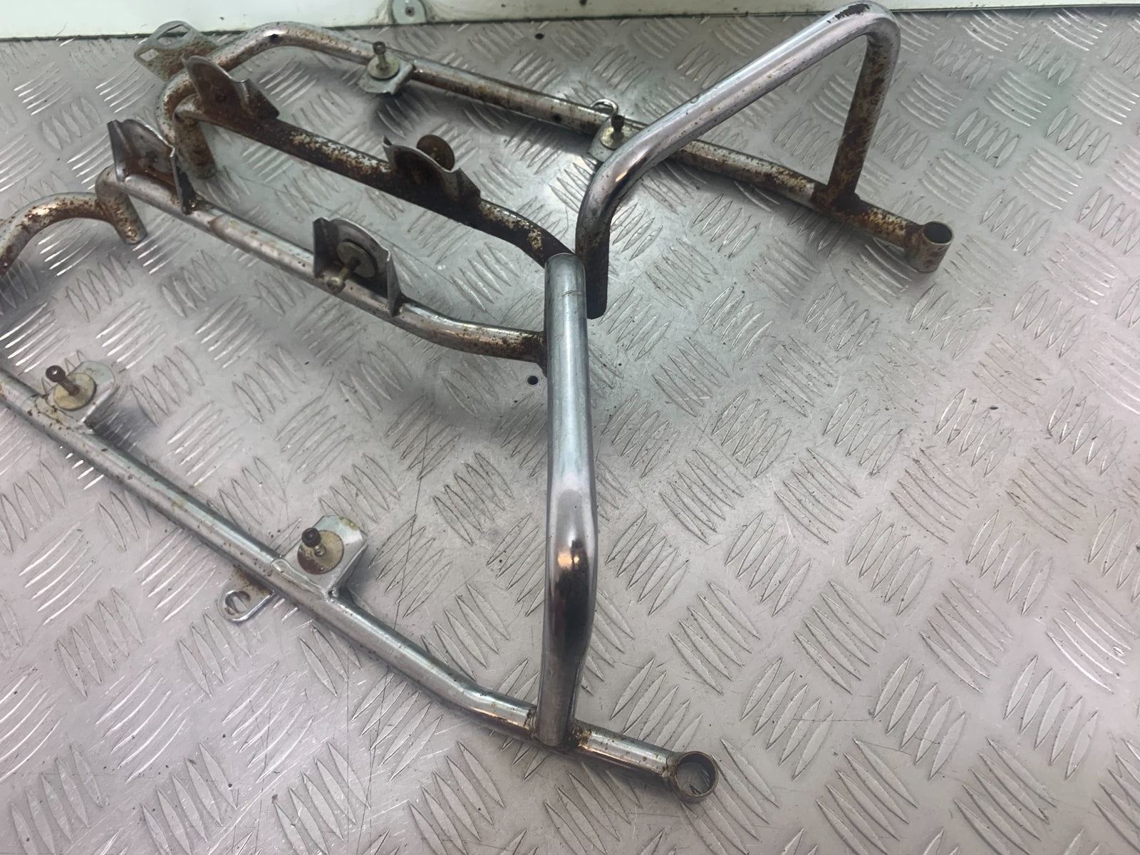 PIONEER XF250 PANNIER RAILS YEAR 2009 (CMB1143)