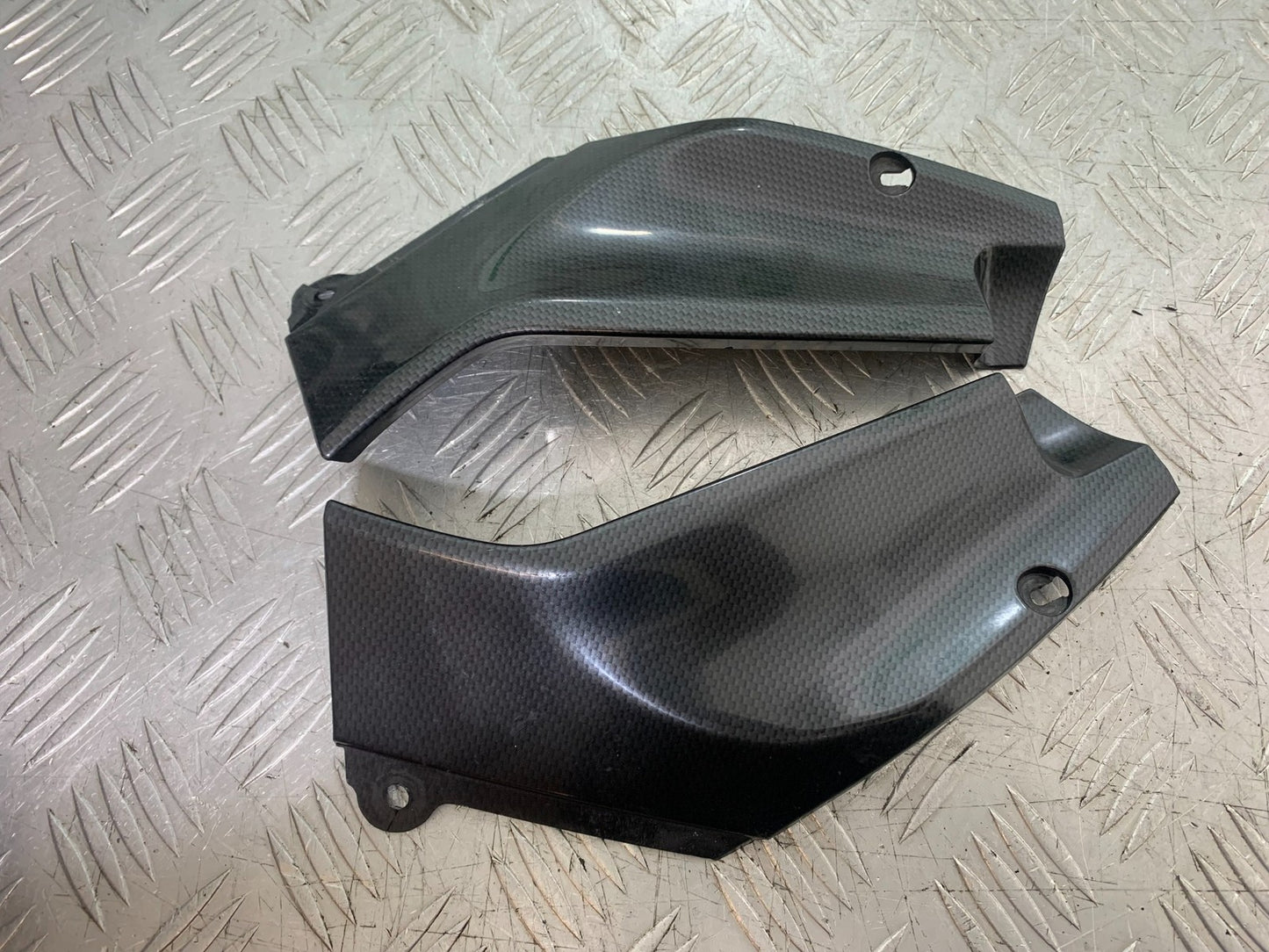 YAMAHA YZF R1 4XV CARBON LOOK TOP FAIRING INFILLS  YEAR 1998-99 (CMB1291)
