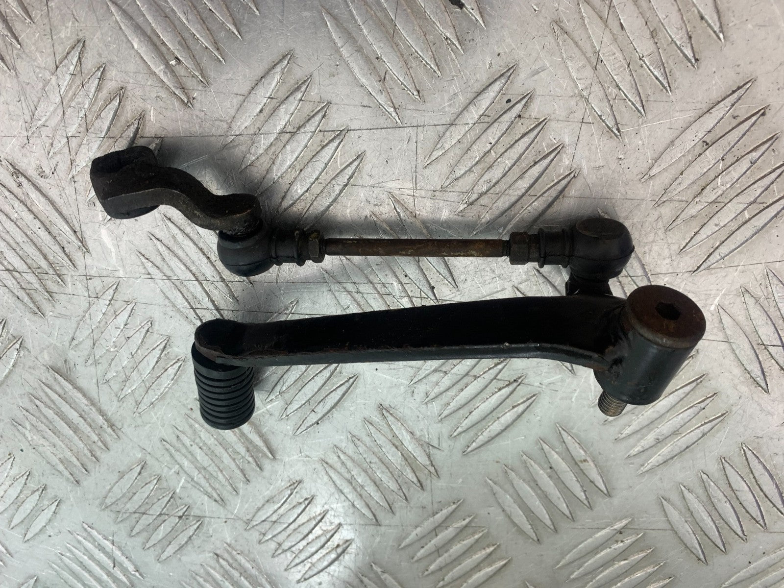 HONDA XL125 VARADERO GEAR LEVER  YEAR 2001-2006  (CMB1210)