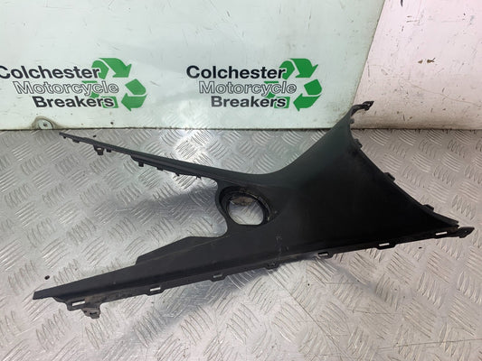 YAMAHA XMAX 125 XMAX-125 INFILL PANEL YEAR 2015-2020  (CMB1266)