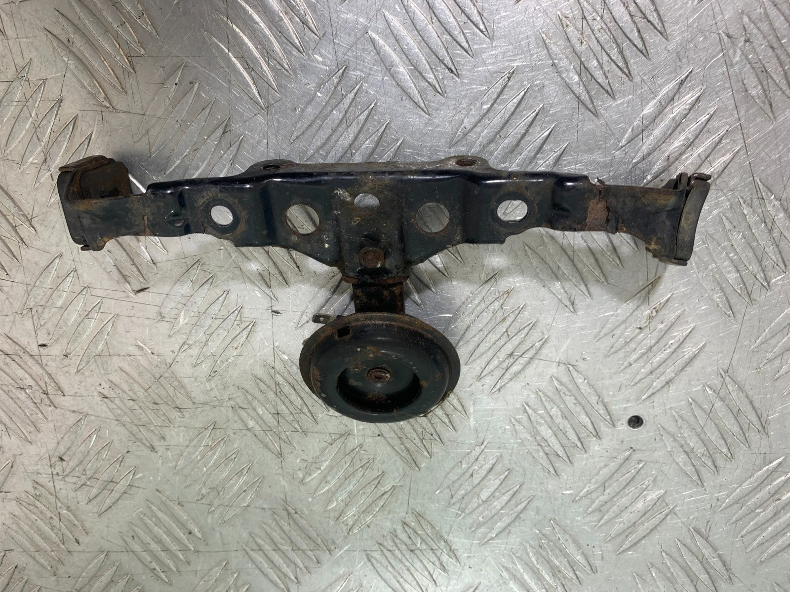 HONDA CG125 CG 125 HORN AND BRACKET  YEAR 1998-2000 (CMB1282)