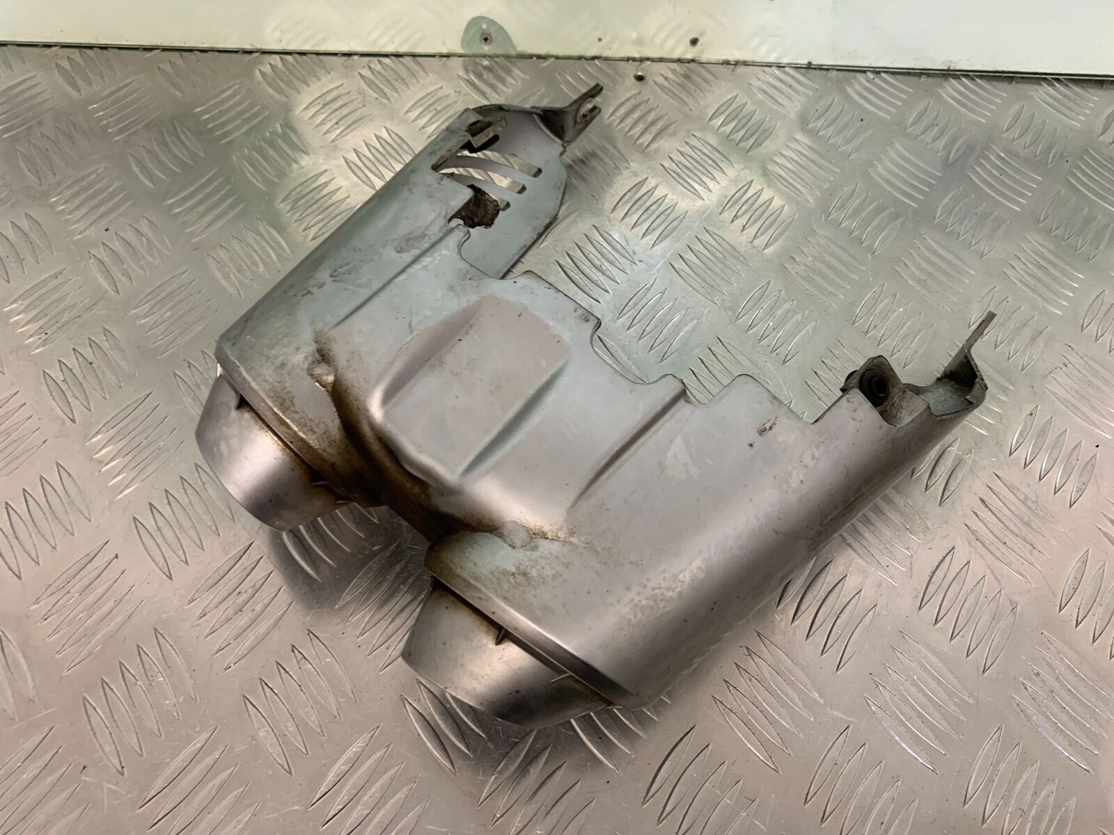 YAMAHA FZ6 FAZER SILENCER COVER  YEAR 2004-2007  (STOCK 955)