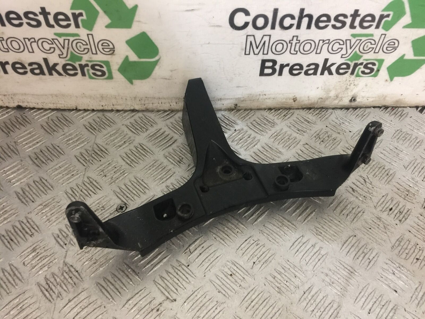 HONDA CBR600 CBR 600 RR FAIRING BRACKET  YEAR 2003-2004 (STOCK 834)