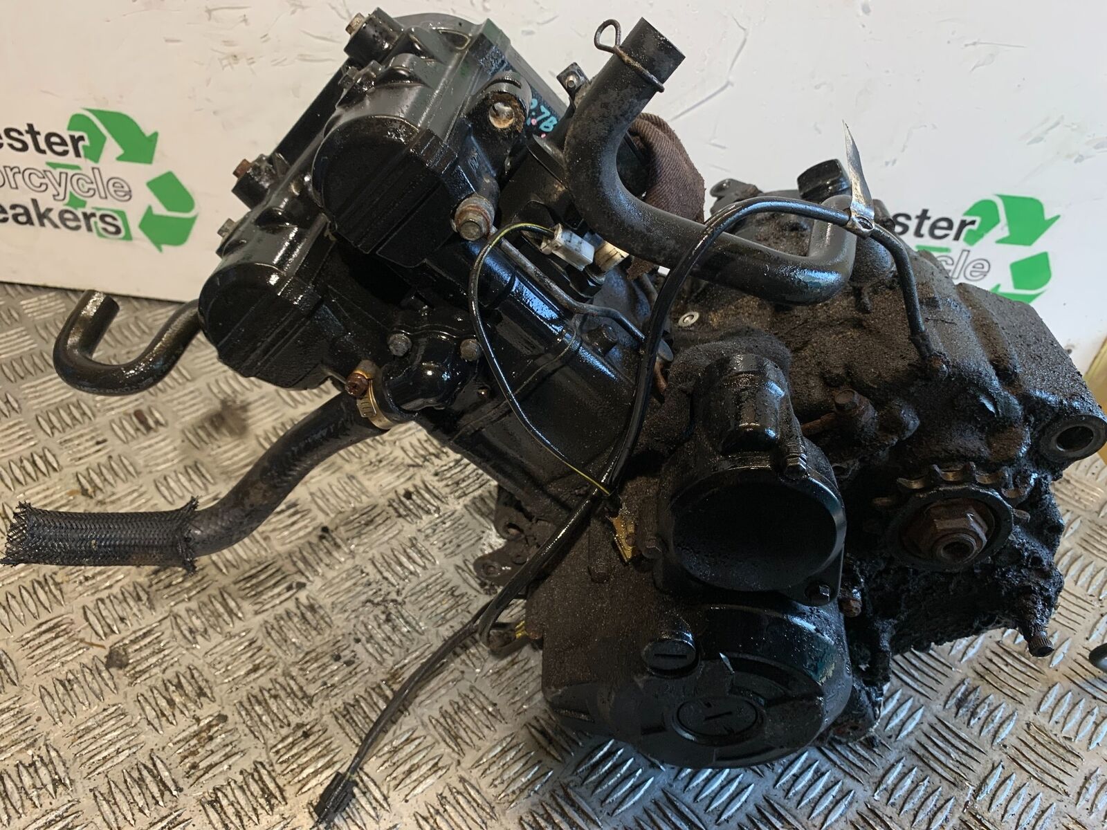 KAWASAKI NINJA 250 SL ENGINE  YEAR 2015-2017 (STOCK 983)
