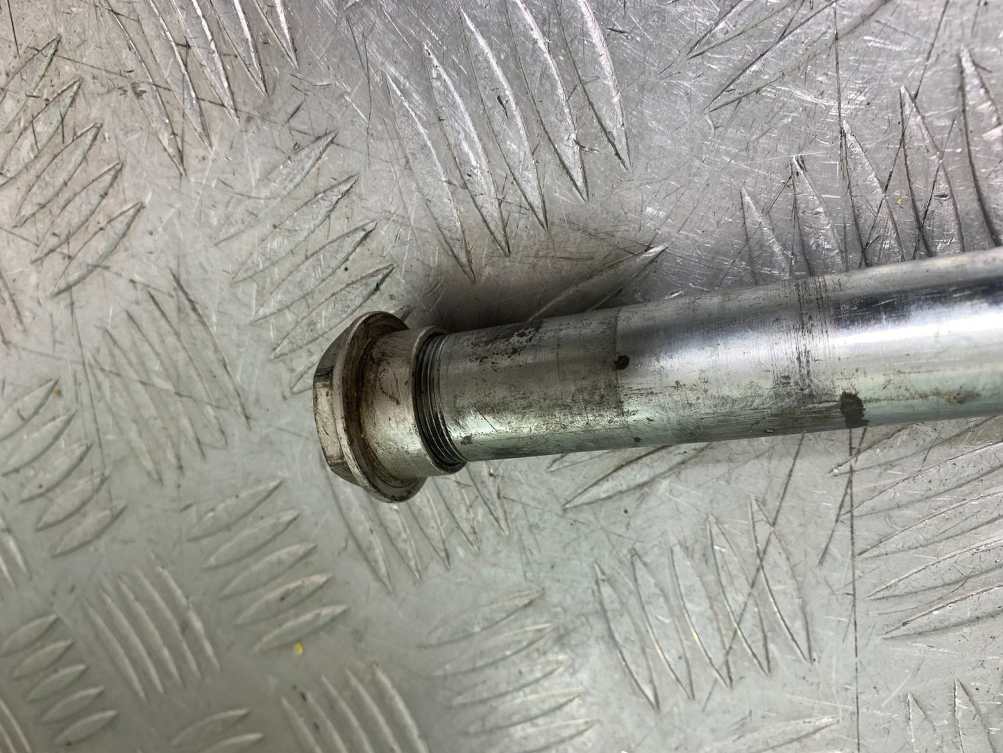 DUCATI 848 FRONT WHEEL SPINDLE  YEAR 2008-2010 (CMB1323)