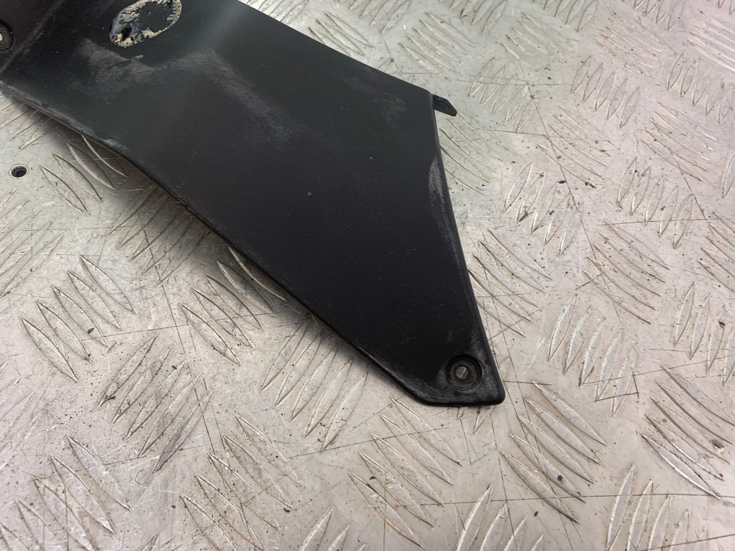 KAWASAKI GTR1400 GTR 1400 LEFT TOP FAIRING INFILL PANEL YEAR 2007-2009 (CMB1174)