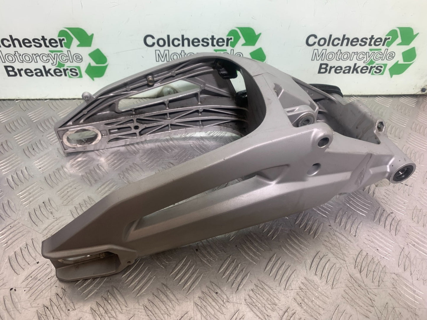 APRILIA SL750 SL 750 SHIVER SWINGARM YEAR 2008-2016 (CMB1242)