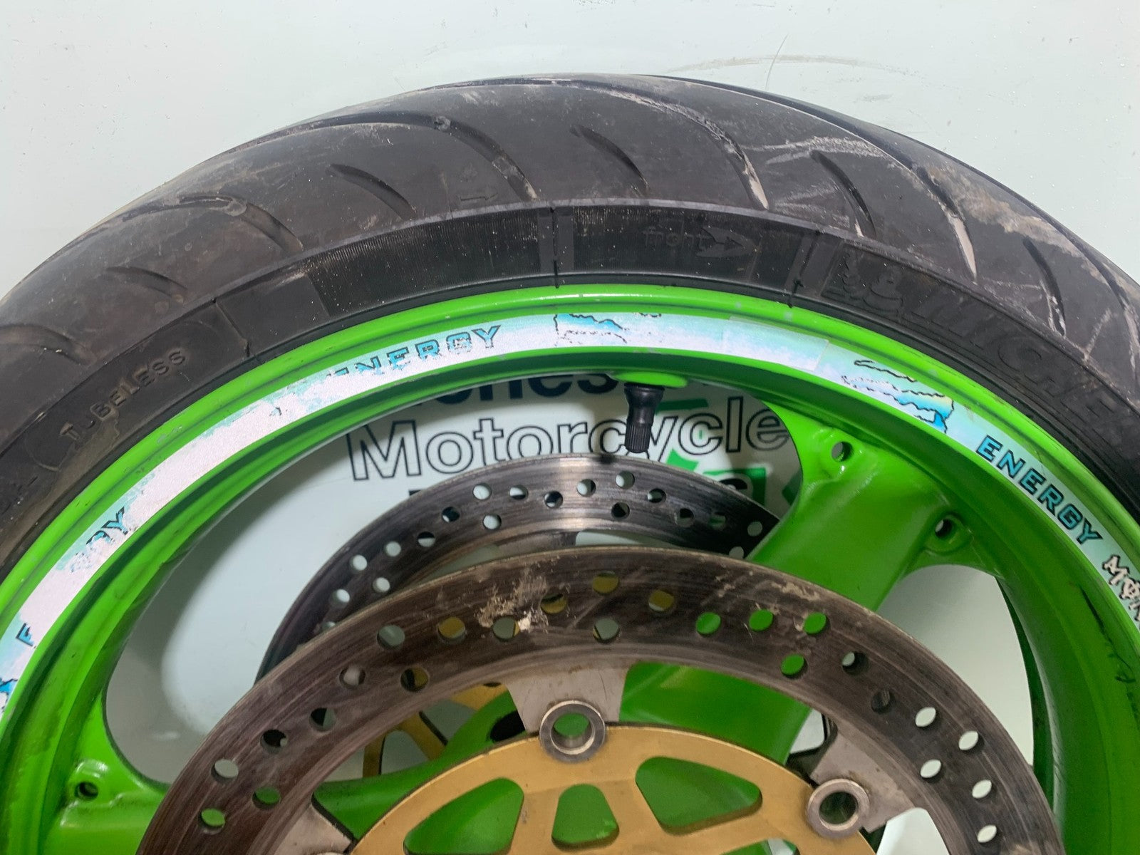 KAWASAKI ZX9R ZX9 E1 FRONT WHEEL AND DISCS   YEAR 2000-01 (CMB1171)